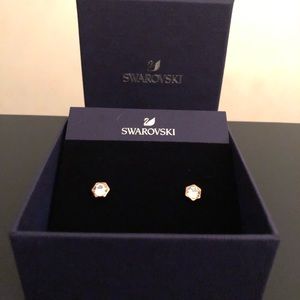 🧊🧊Swarovski Rose Gold Tone Hexagonal Stud Ea…